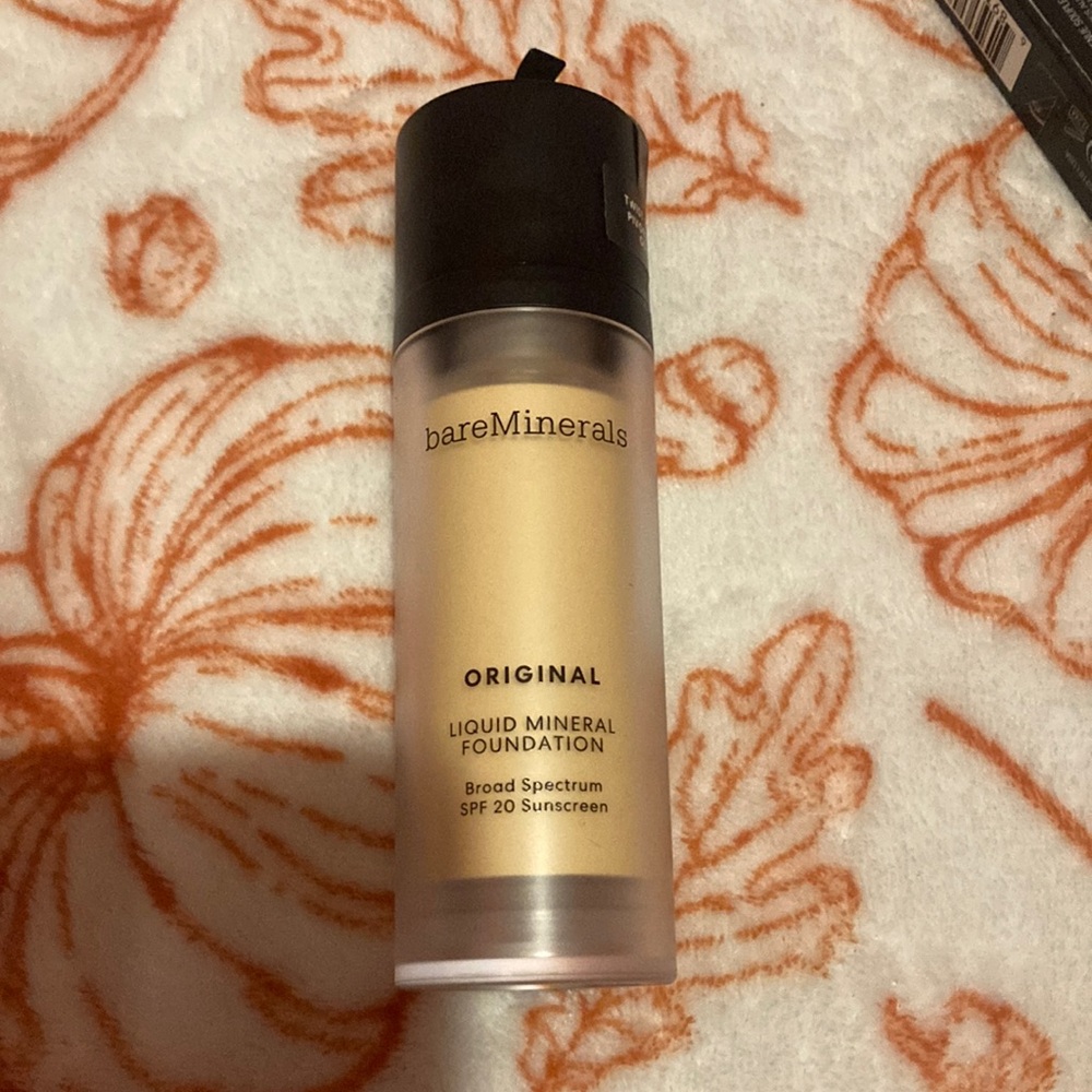 Bare minerals liquid mineral foundation